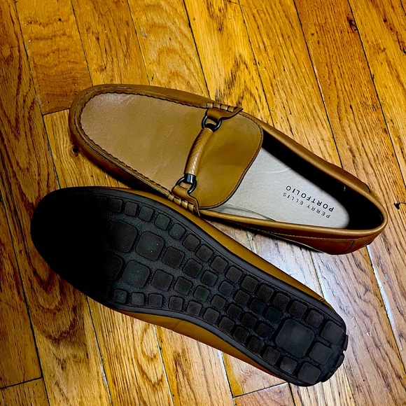 Perry Ellis Portfolio Slides - Picture 2 of 2